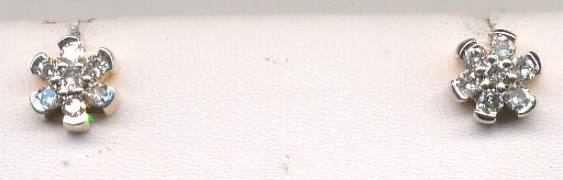 Beautiful 18 Kt Gold  Natural Diamond Earing